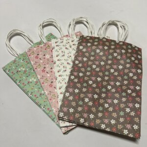 Украсно кесе 1/12 G45(M)-18х9х25cm 200ден/ G46(L)-25x12x33cm 240ден G47(XL)-31x11x42cm 300ден